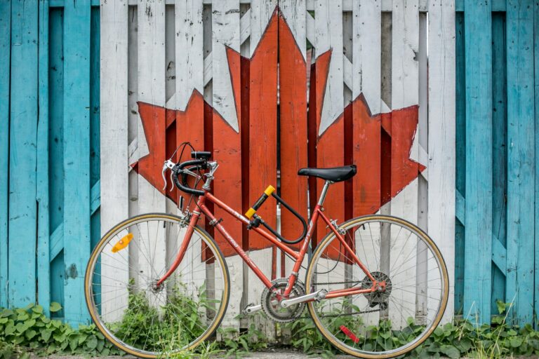 How much will it cost to immigrate to Canada